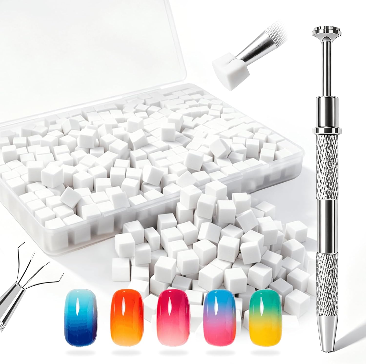 cncicxk-200-white-soft-ombre-nail-sponges-with-grabber-pen-01 A clear plastic box filled with 200 small white square nail sponges, next to a silver metal grabber pen.